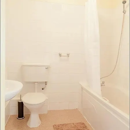Daire 001 - Centre Sleeps 3